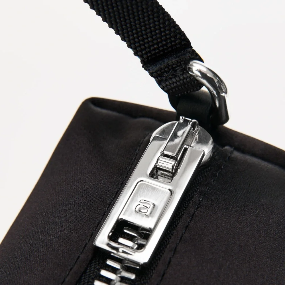 Alexander Wang Black Shoulder Bag with Silver Accents - Picture 5 of 8
